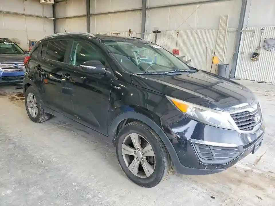 KNDPBCA2XB7153330 2011 KIA SPORTAGE-3