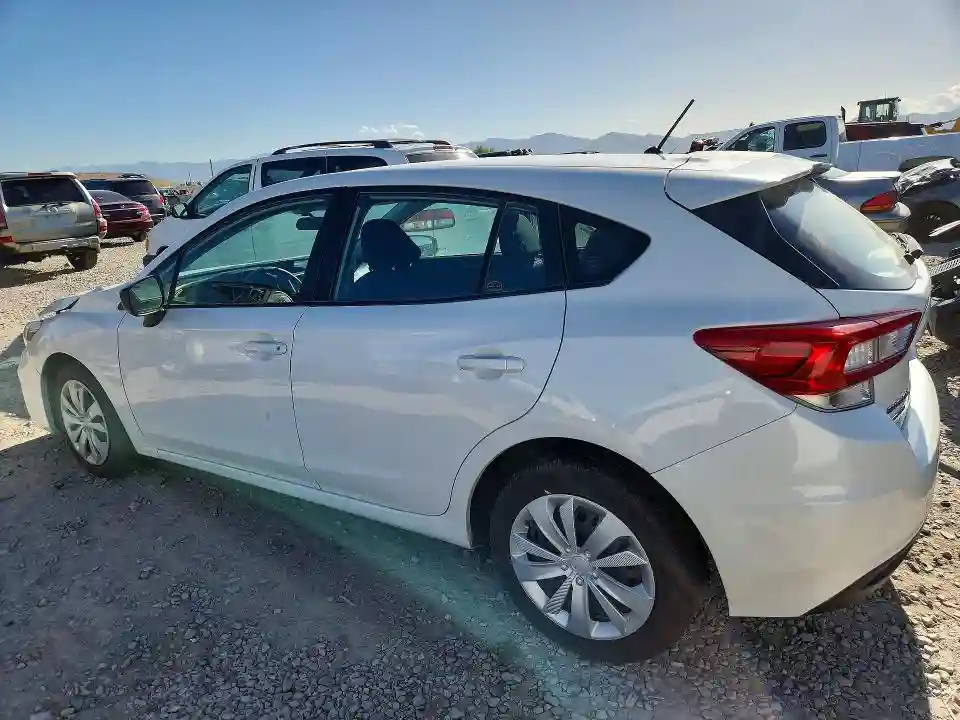 4S3GTAB60K3741098 2019 SUBARU IMPREZA-1