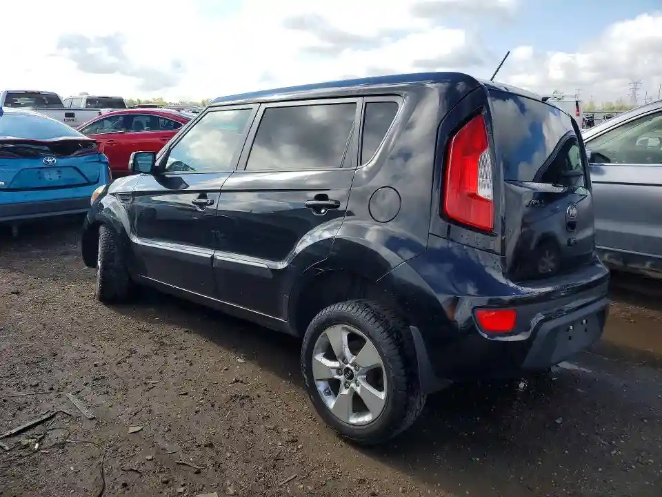 KNDJT2A62D7749745 2013 KIA SOUL-1