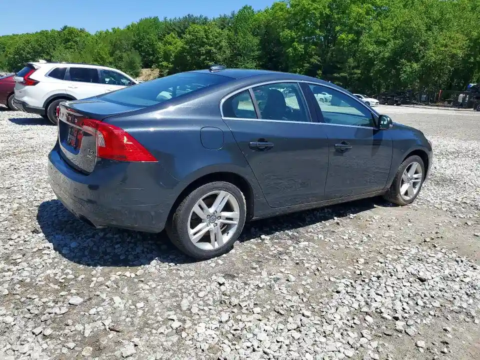YV1612TM4F1348527 2015 VOLVO S60-2