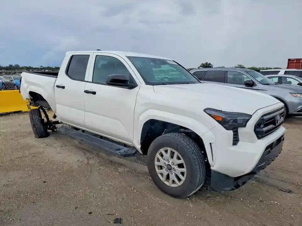 3TYKD5HN5ST021196 2025 TOYOTA TACOMA-3