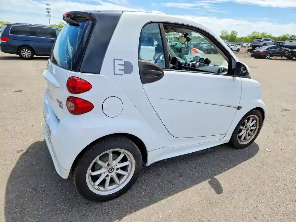 WMEEJ9AA1GK842182 2016 SMART FORTWO-2
