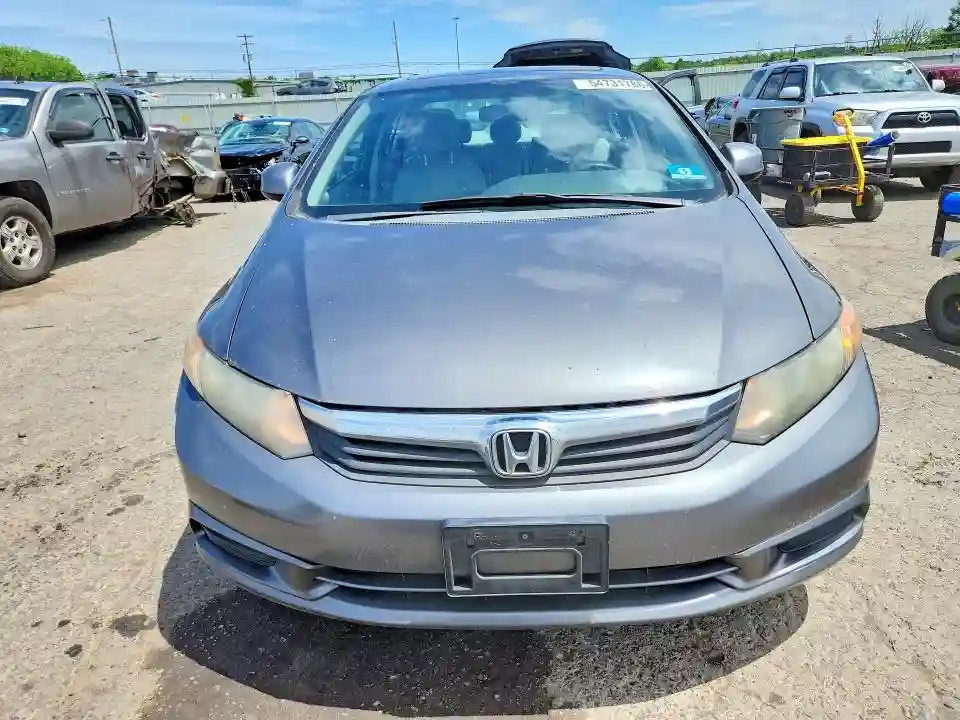 2HGFB2F96CH528682 2012 HONDA CIVIC-4