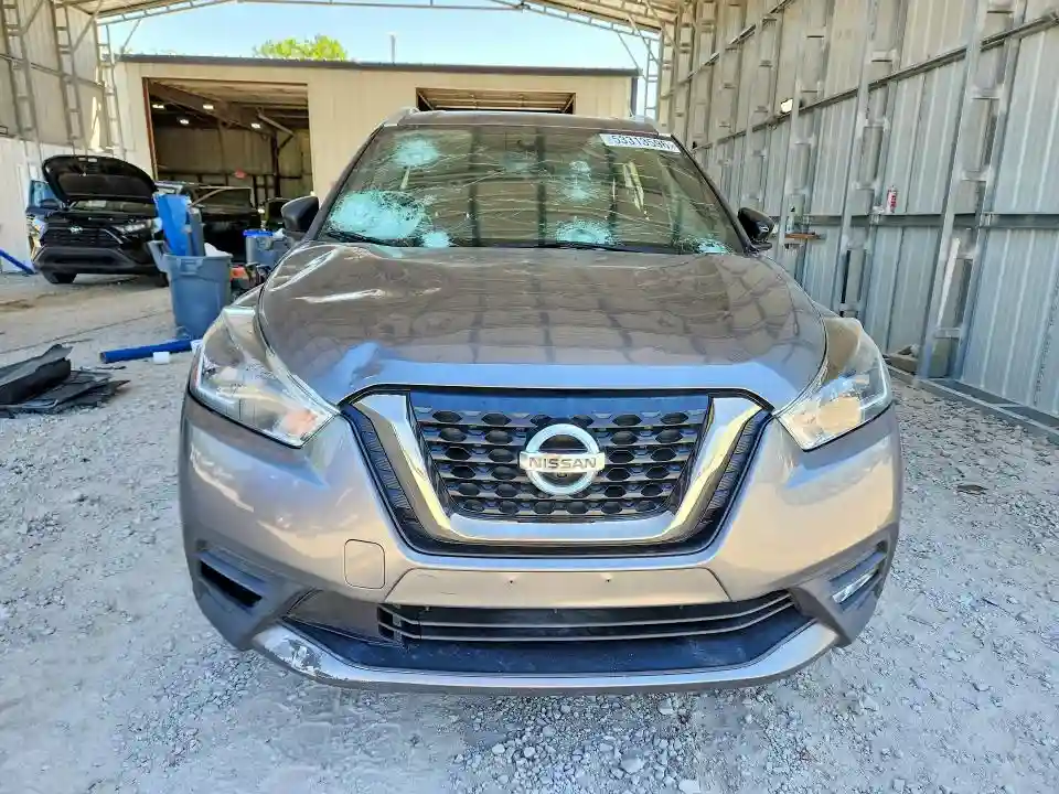 3N1CP5CU7KL550647 2019 NISSAN KICKS-4