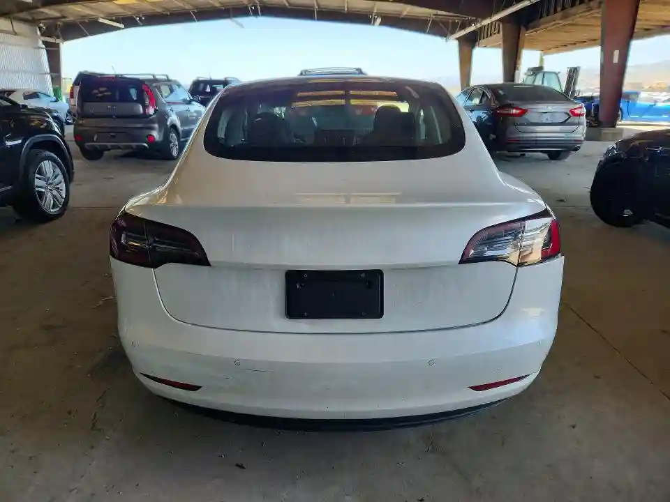 5YJ3E1EB3KF511298 2019 TESLA MODEL 3-5