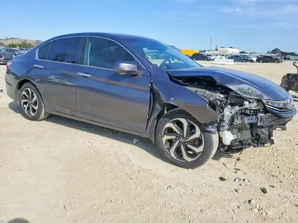 1HGCR2F7XHA068669 2017 HONDA ACCORD-3