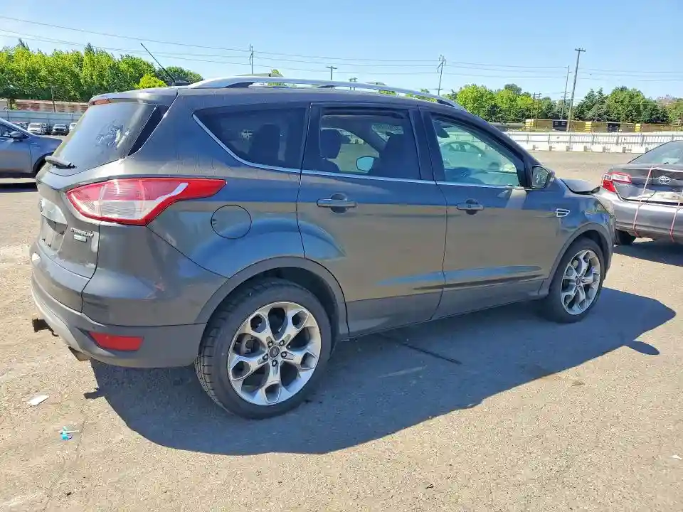 1FMCU9J97FUA29172 2015 FORD ESCAPE-2