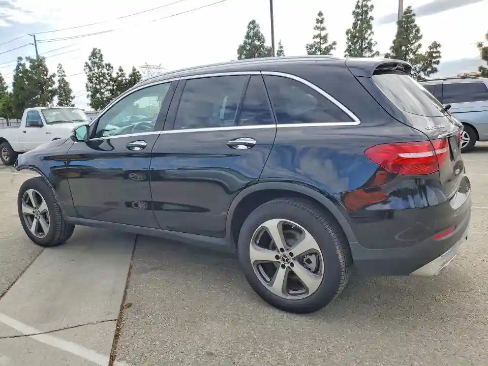 WDC0G4JB1JV055056 2018 MERCEDES-BENZ GLC-CLASS-1
