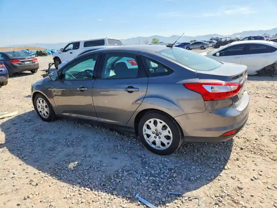 1FAHP3F20CL415644 2012 FORD FOCUS-1