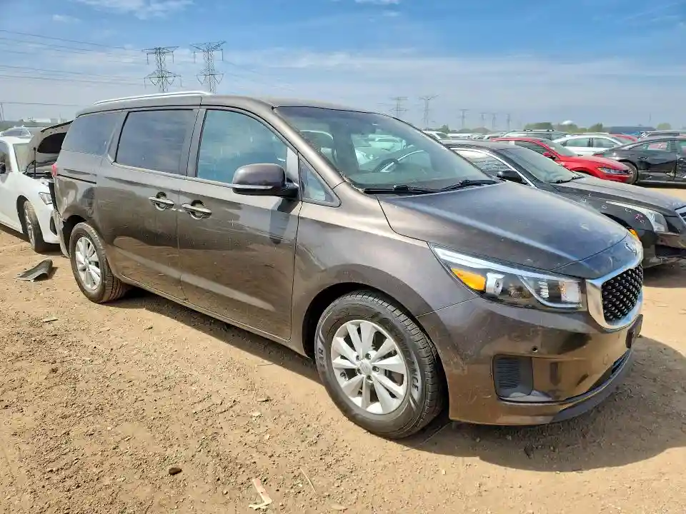 KNDMB5C12J6378834 2018 KIA SEDONA-3