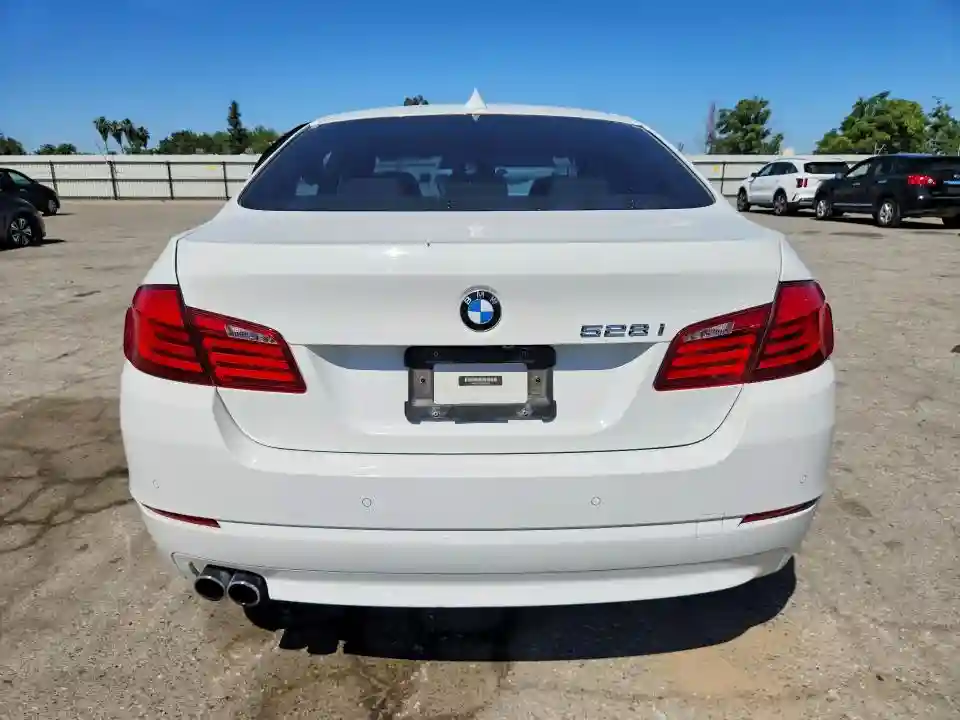 WBAFR1C59BDS36037 2011 BMW 5 SERIES-5