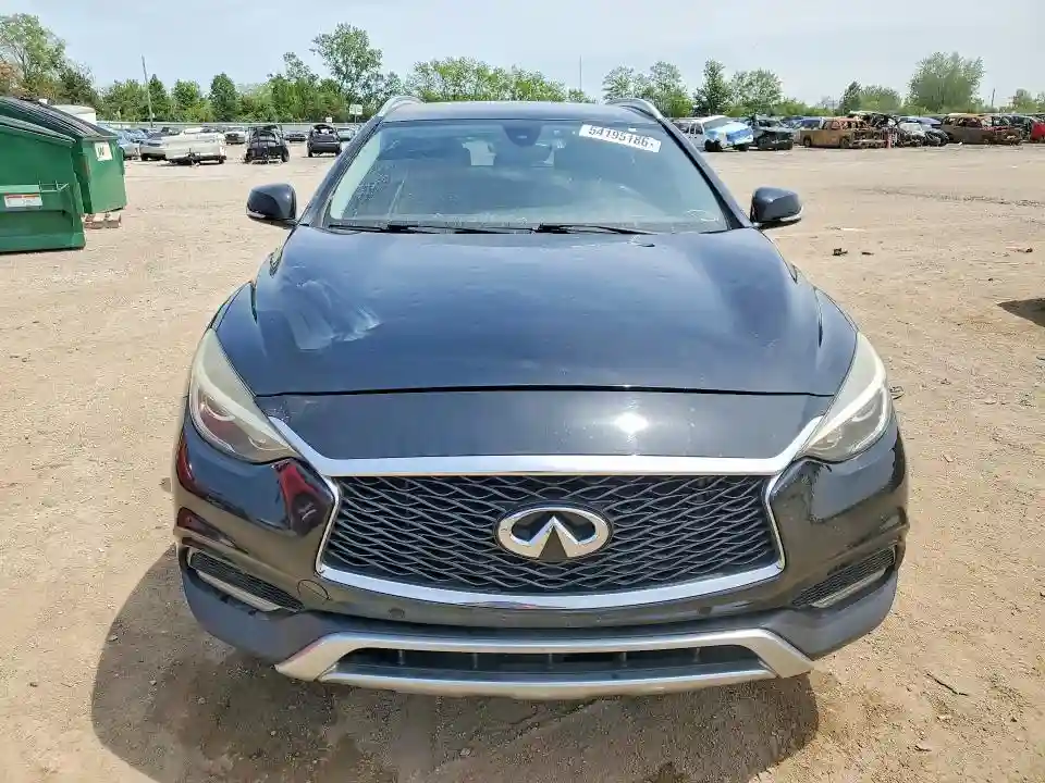 SJKCH5CR0HA022855 2017 INFINITI QX30-4