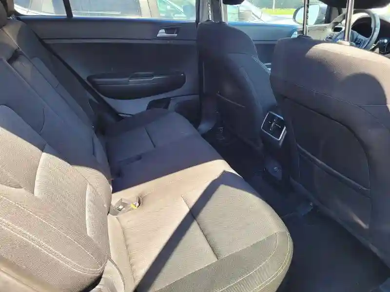 KNDPMCAC5H7241438 2017 KIA SPORTAGE-5