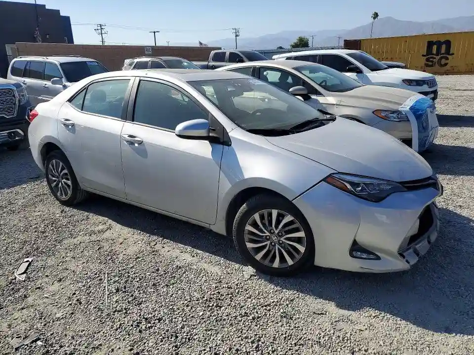 5YFBURHE2JP795352 2018 TOYOTA COROLLA-3