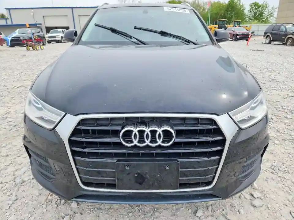 WA1BCCFS1HR016560 2017 AUDI Q3-4
