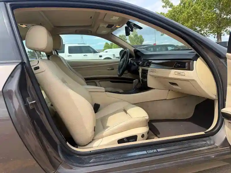 WBAKE3C50BE557920 2011 BMW 3 SERIES-4