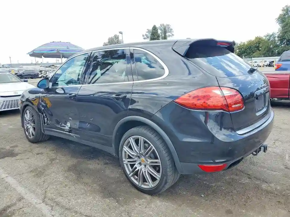 WP1AB2A23BLA42740 2011 PORSCHE CAYENNE-1
