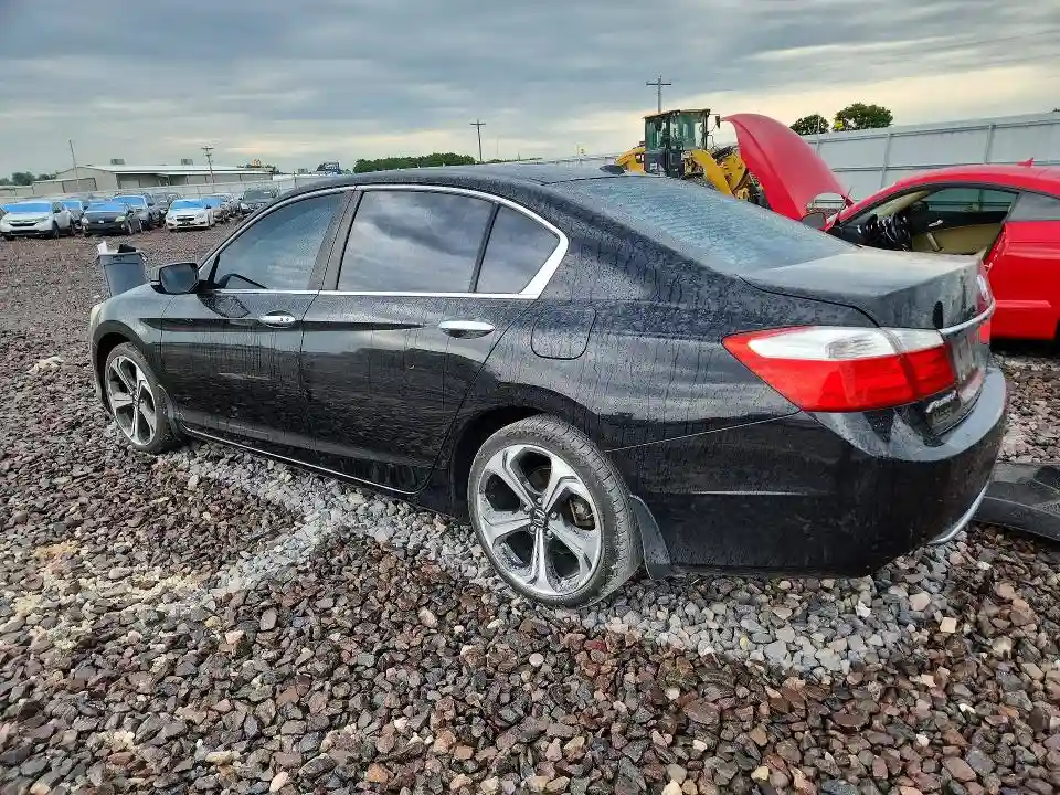 1HGCR2F86DA117997 2013 HONDA ACCORD-1