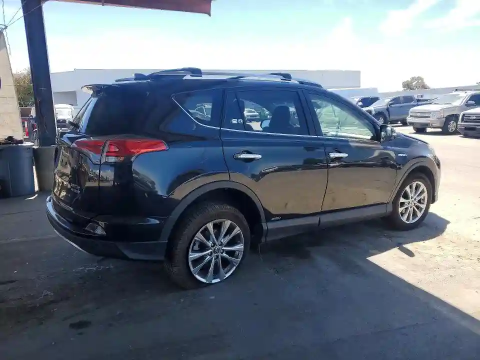 JTMDJREV7JD158305 2018 TOYOTA RAV4-2
