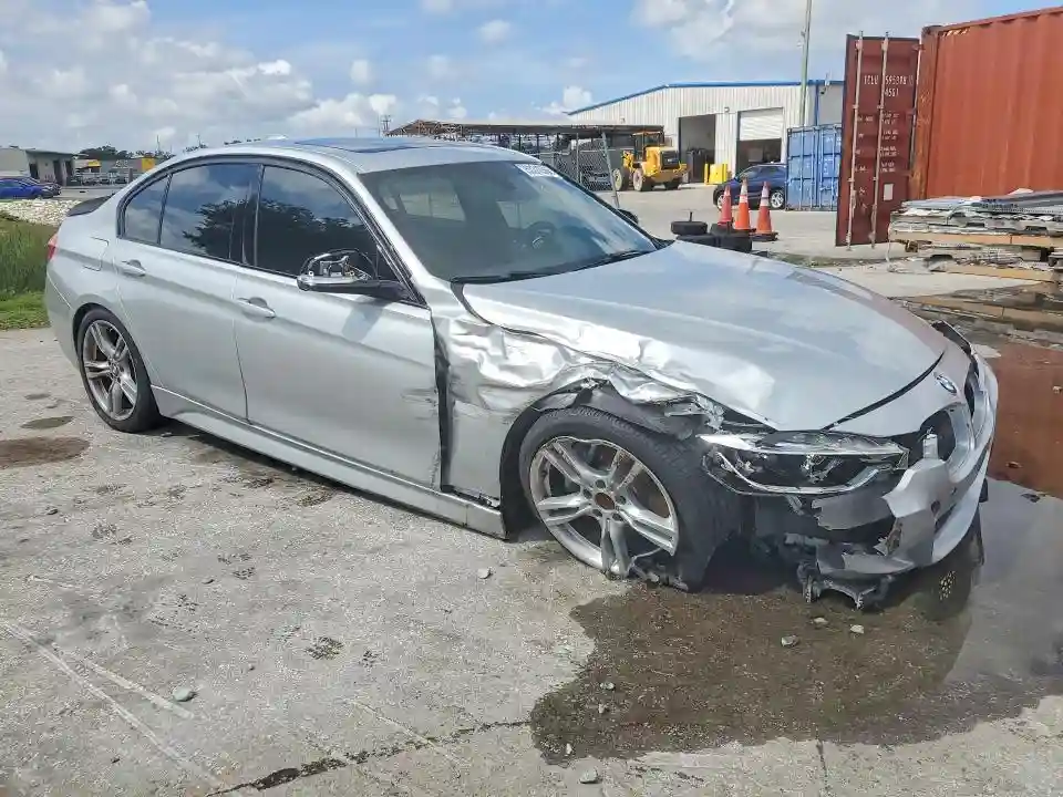 WBA8B3G52HNU35372 2017 BMW 3 SERIES-3