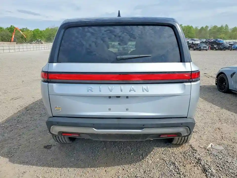 7PDSGABA3RN034071 2024 RIVIAN RIS-5