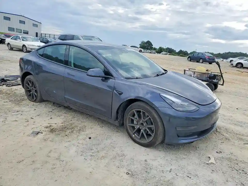 5YJ3E1EA2PF464473 2023 TESLA MODEL 3-3