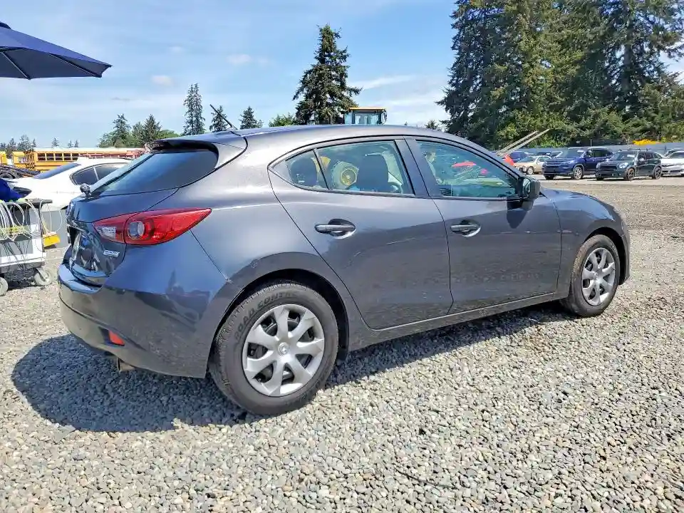 3MZBM1K77FM131085 2015 MAZDA 3-2