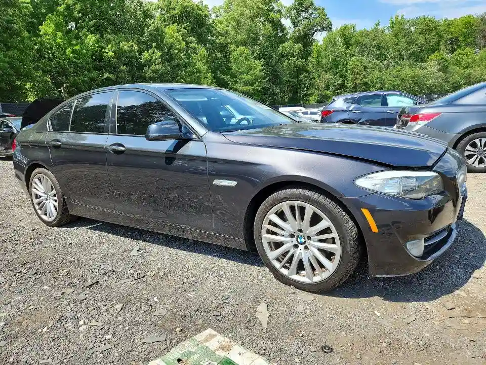 WBAFU9C58BC278220 2011 BMW 5 SERIES-3