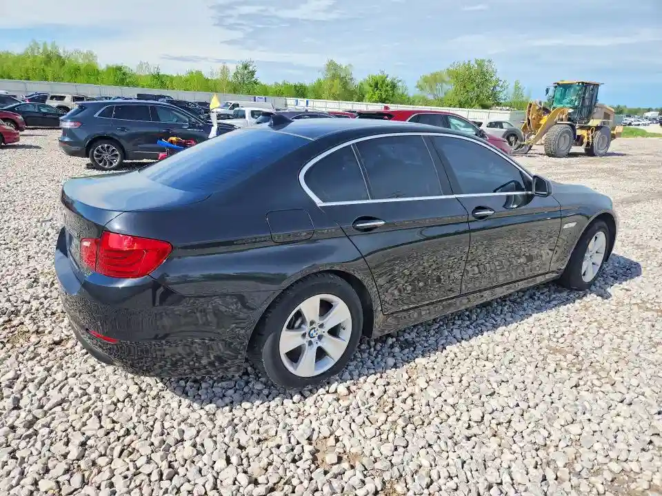 WBAXH5C55DDW13013 2013 BMW 5 SERIES-2