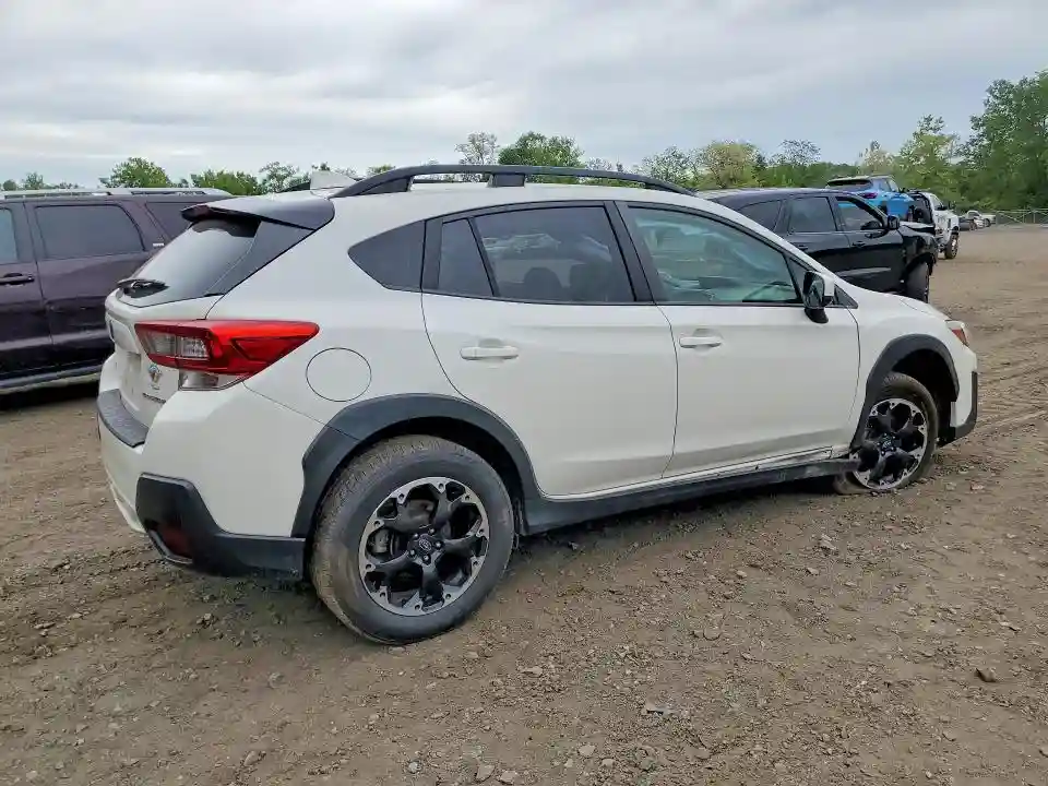 JF2GTAPC0M8293175 2021 SUBARU CROSSTREK-2