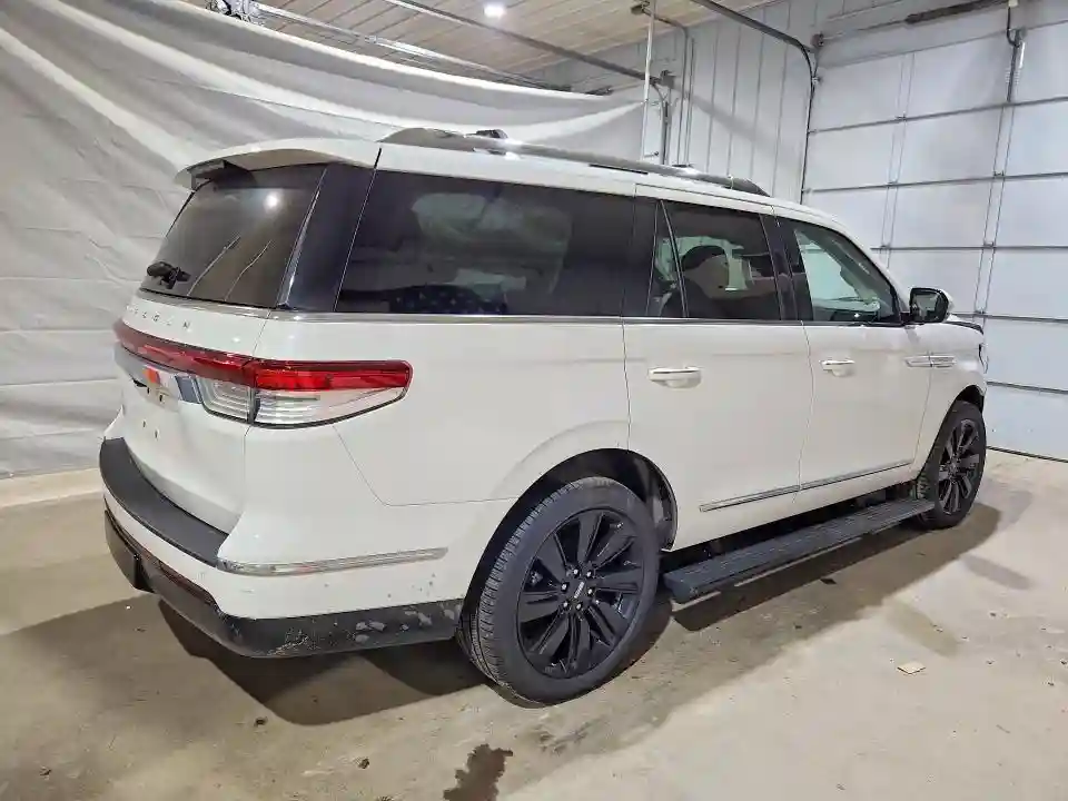 5LMJJ2LG6PEL04123 2023 LINCOLN NAVIGATOR-2