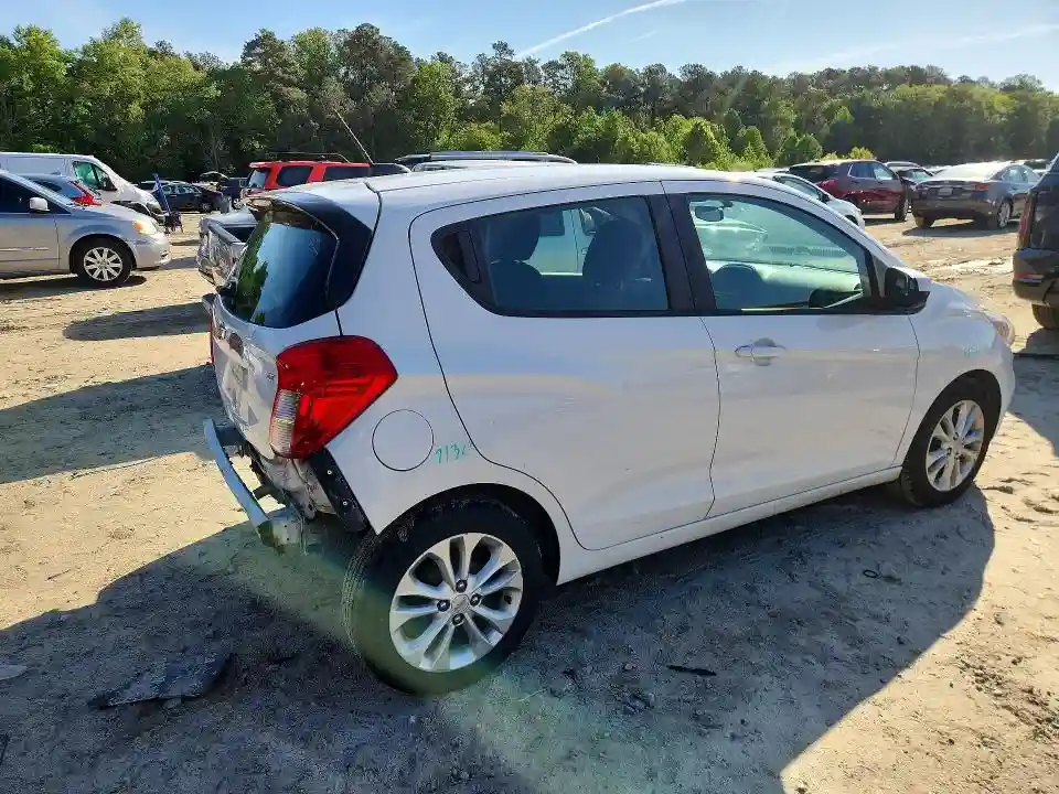 KL8CD6SA4LC441524 2020 CHEVROLET SPARK-2
