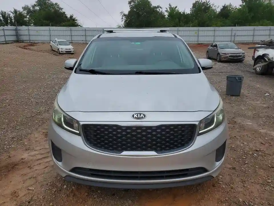 KNDMB5C16G6163238 2016 KIA SEDONA-4