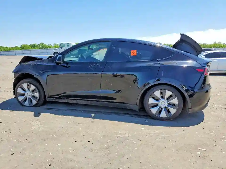 7SAYGAEE2NF523024 2022 TESLA MODEL Y-1