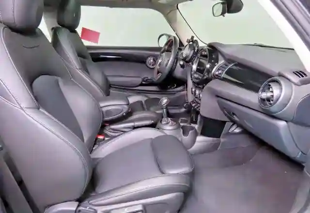 WMWXP7C56K2A53819 2019 MINI COOPER-4