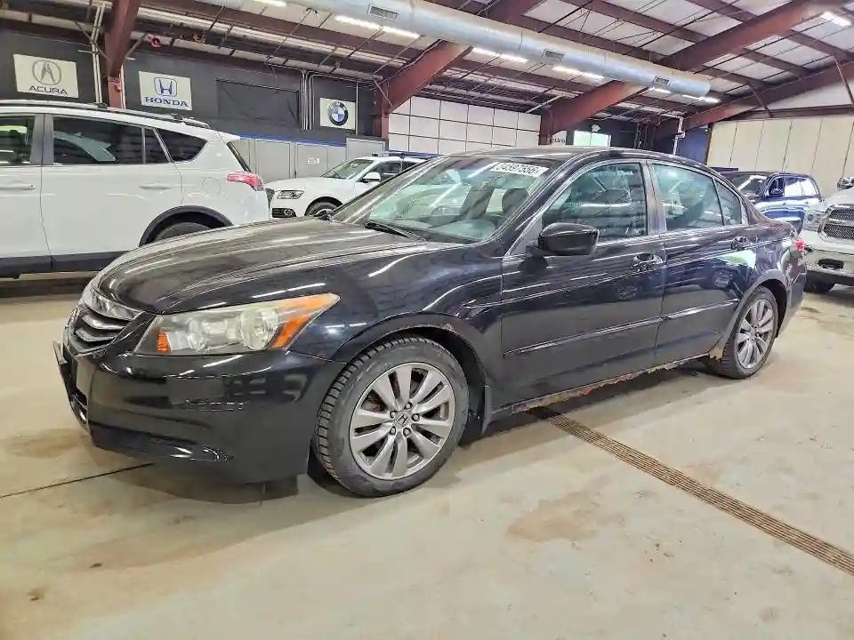 1HGCP2F80BA157771 2011 HONDA ACCORD-0