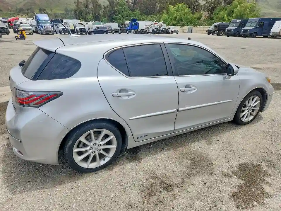 JTHKD5BH0D2157758 2013 LEXUS CT 200-2