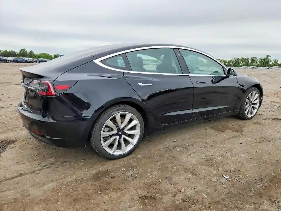 5YJ3E1EB0KF388575 2019 TESLA MODEL 3-2