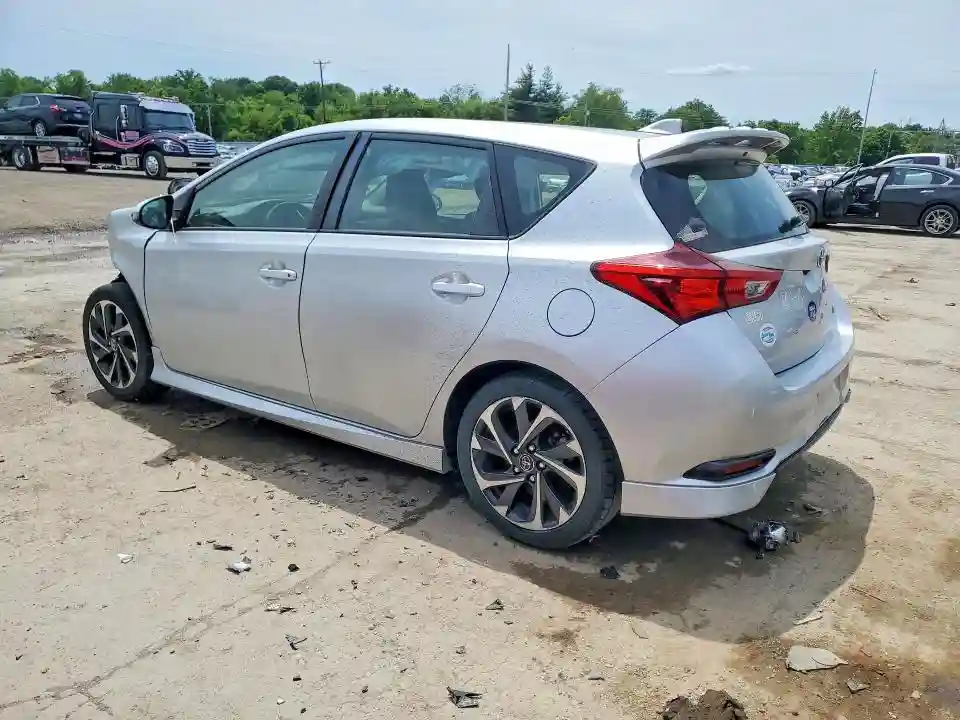JTNKARJE2JJ574076 2018 TOYOTA COROLLA-1