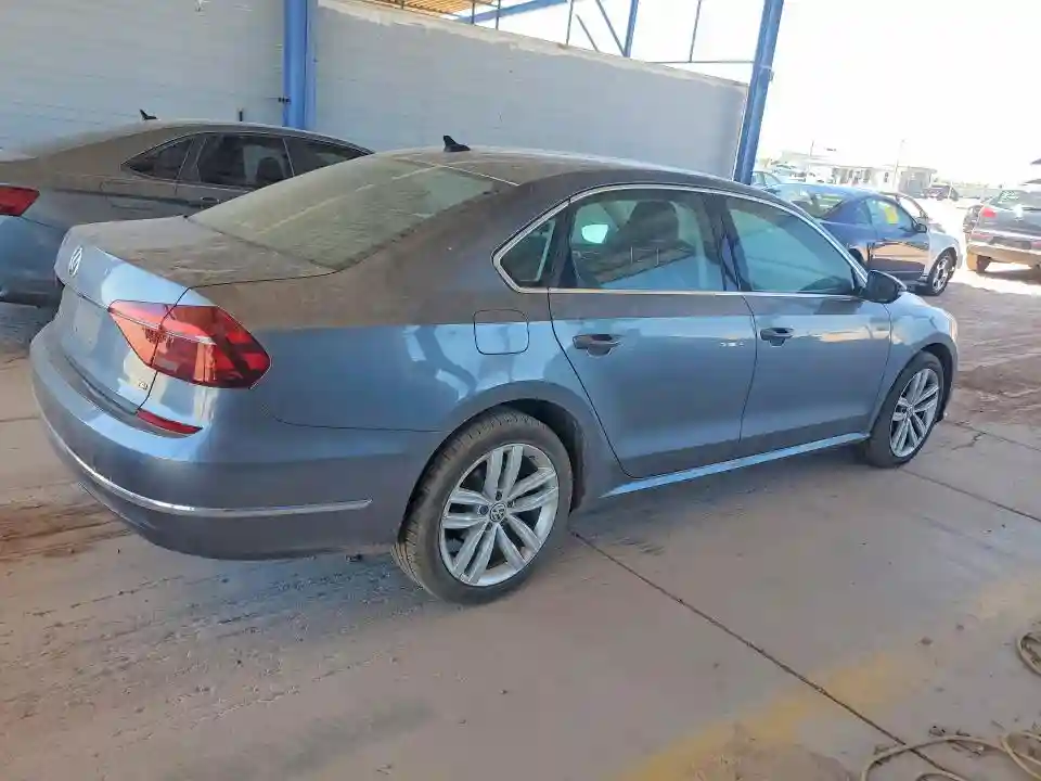 1VWBA7A32JC023445 2018 VOLKSWAGEN PASSAT-2