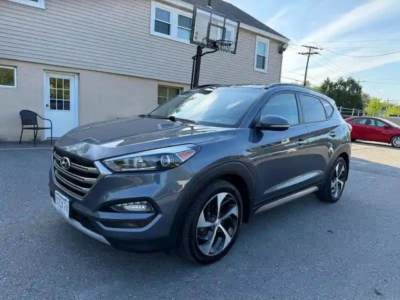 KM8J3CA21HU294814 2017 HYUNDAI TUCSON-1