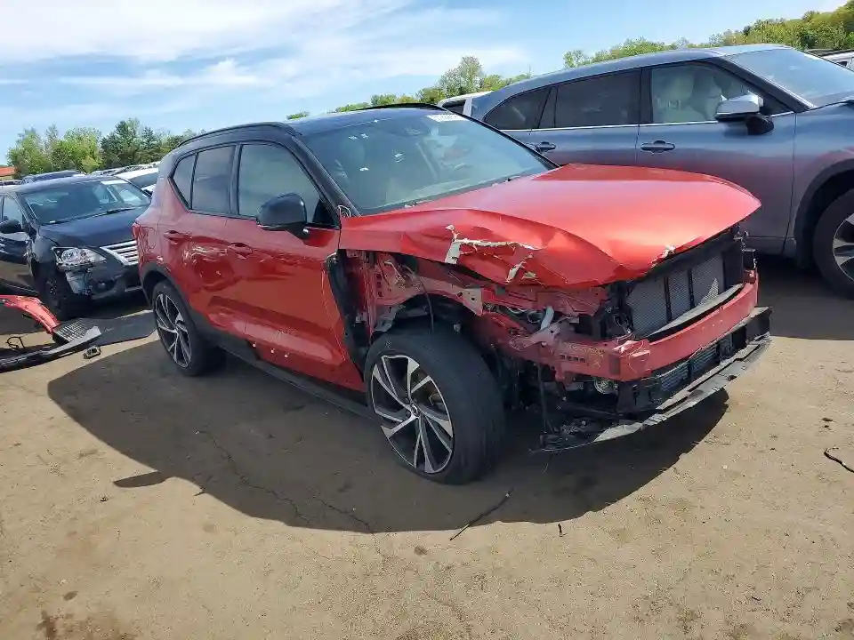 YV4162UM0N2724579 2022 VOLVO XC40-3