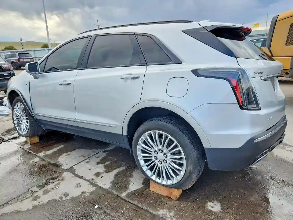 1GYKNGRS6LZ152091 2020 CADILLAC XT5-1