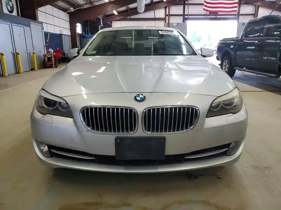 WBAFU7C55BC876270 2011 BMW 5 SERIES-4