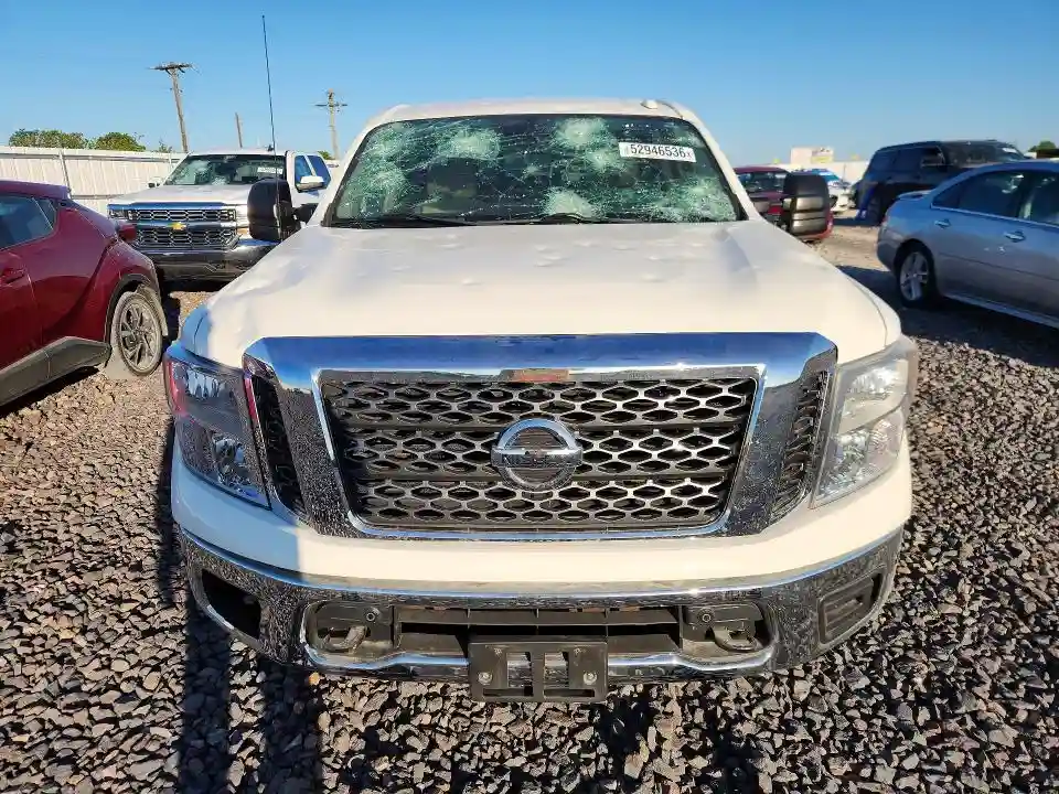 1N6AA1E52JN546649 2018 NISSAN TITAN-4
