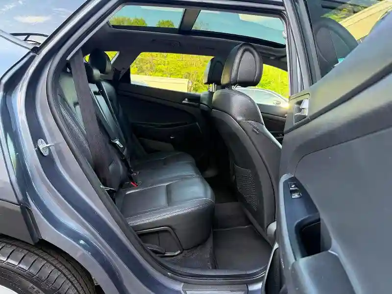KM8J3CA21HU294814 2017 HYUNDAI TUCSON-5