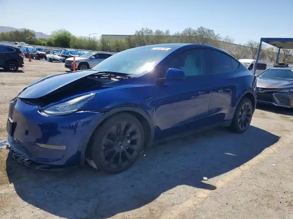 7SAYGDEE4NF458307 2022 TESLA MODEL Y-0