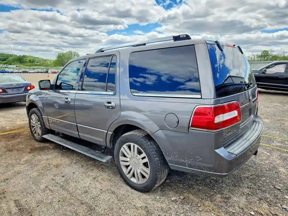 5LMJJ2J59BEJ09112 2011 LINCOLN NAVIGATOR-1