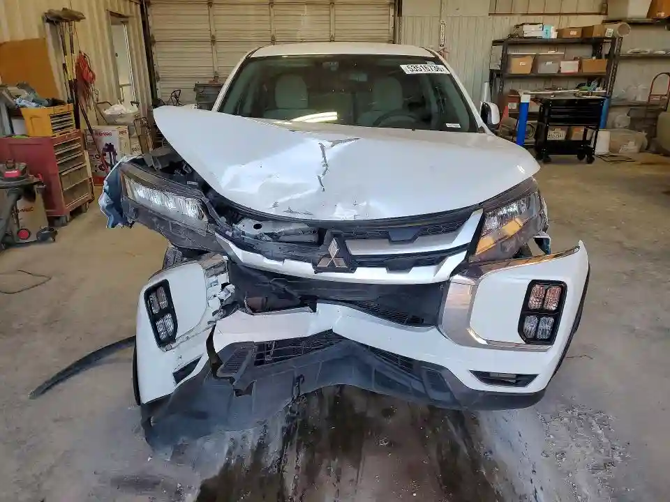 JA4APUAU4MU023752 2021 MITSUBISHI OUTLANDER-4