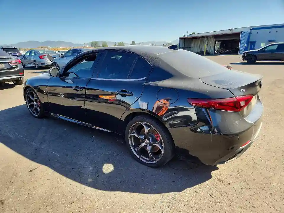 ZARFAECN6H7552414 2017 ALFA ROMEO GIULIA-1